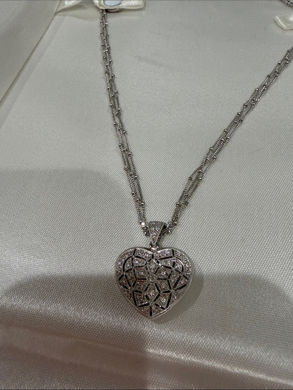 14k diamond Heart locket Pendant Necklace with Filigree Design 3tier chain